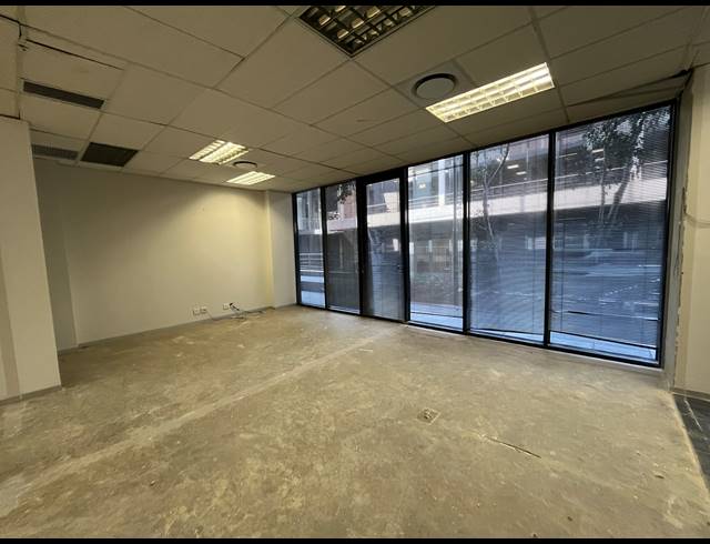 236M² OFFICE TO LET IN WOODSTOCK